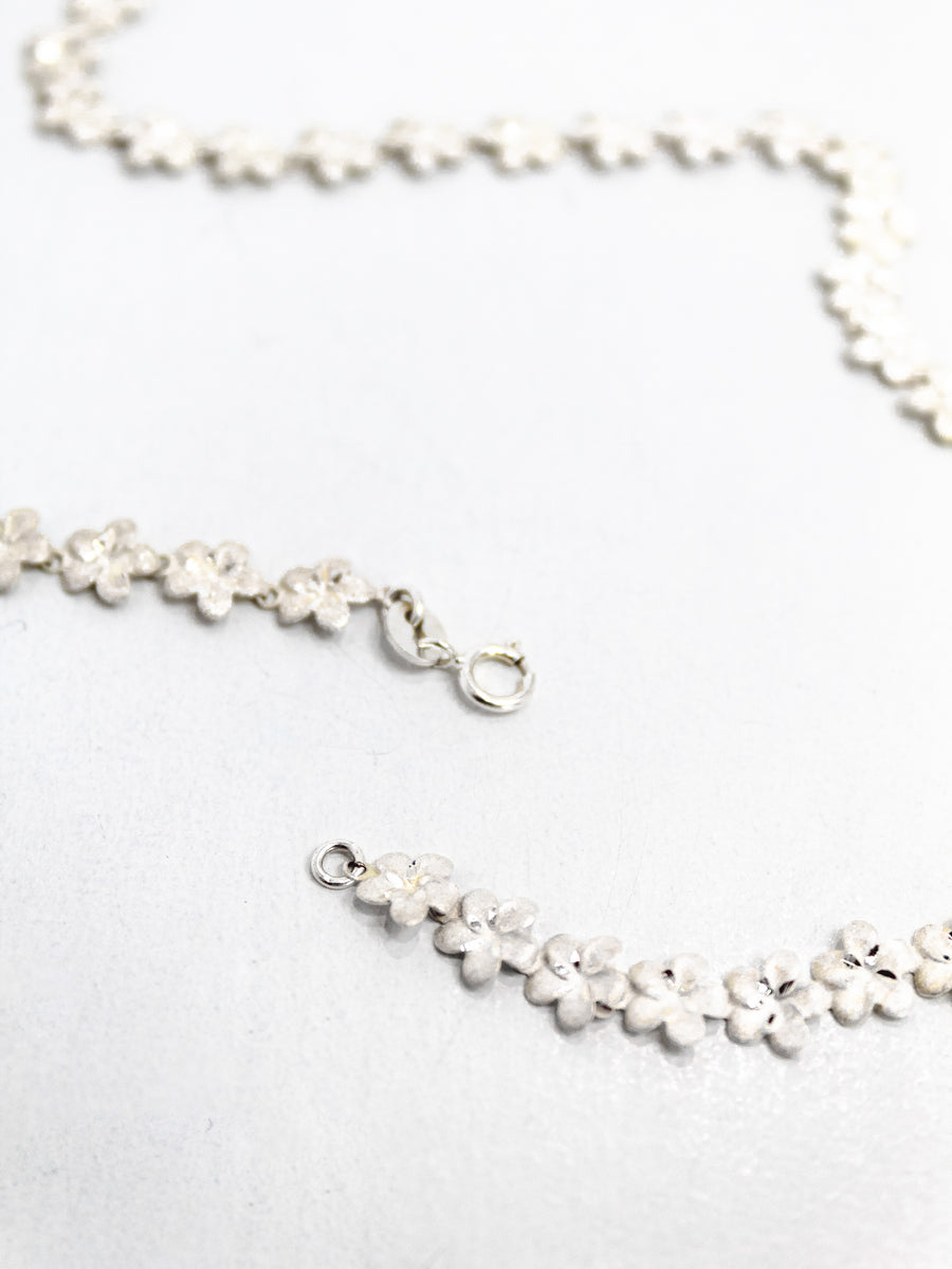 Flower Matte Finish Necklace